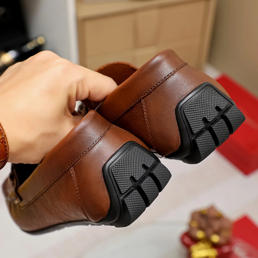 Men's shoes 💰360 🕷🕷【Ferragamo】Ferragamo Popular fashionable casual slip-on shoes🇨🇳Official website counter 1:1 production, original mold opening💯Good quality visible, imported high-end first-layer calfskin, luxurious pigskin lining🌿Very clear texture, high-quality waterproof, non-slip and wear-resistant outsole🎋High quality and low price, truly handmade🍓2 colors, code number 38-45